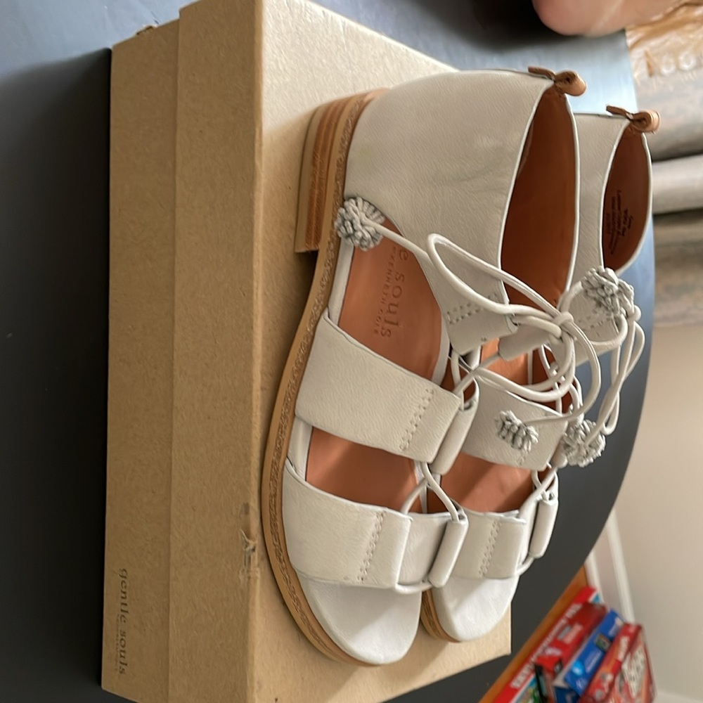 Gentle Souls by Kenneth Cole leather sandals size 6 - Picture 3 of 6